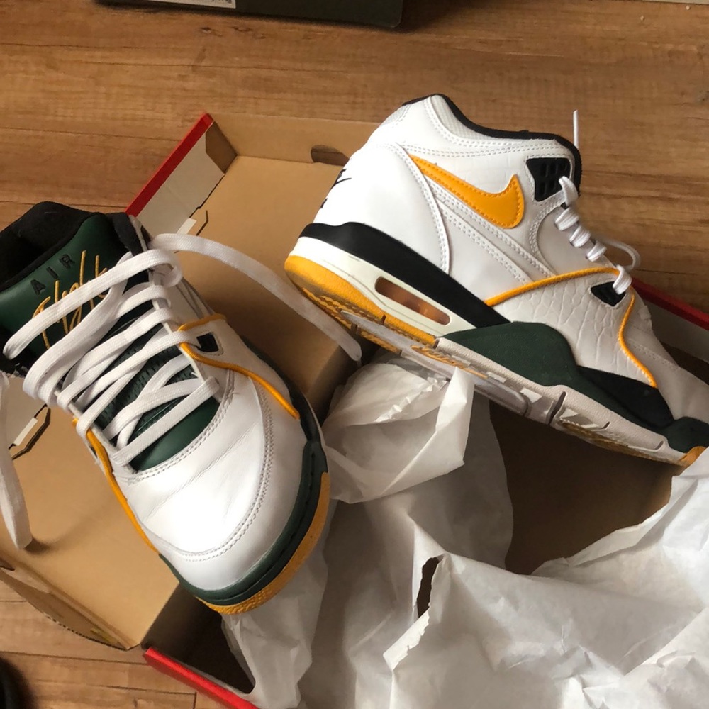 Worn 2x Nike
